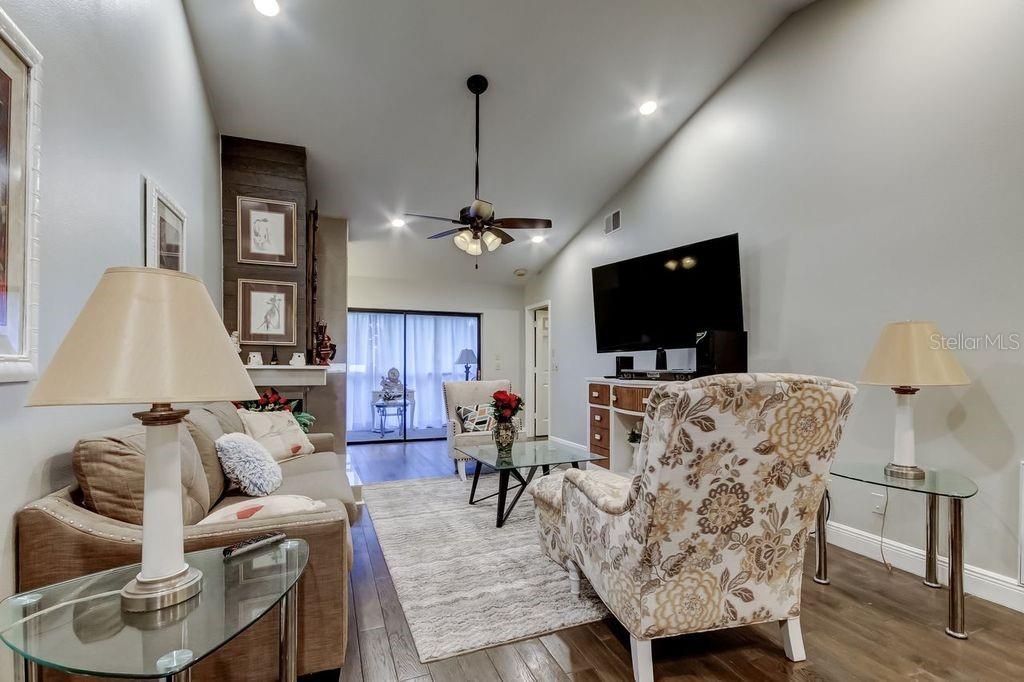 Image 13 of 31 For 3163 Landmark Drive 623