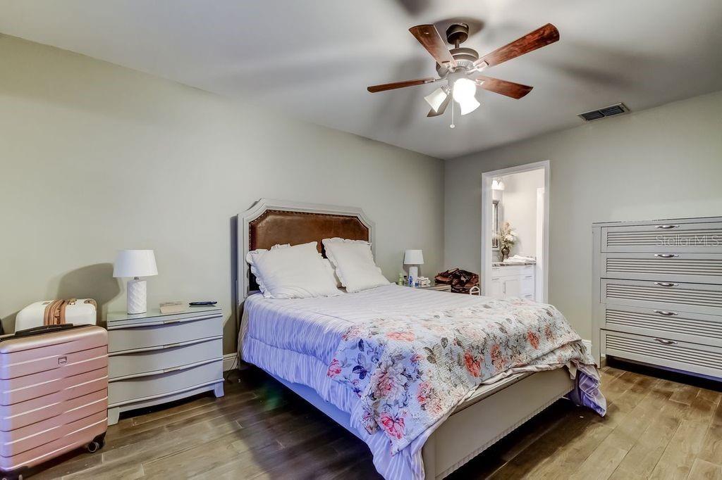 Image 20 of 31 For 3163 Landmark Drive 623