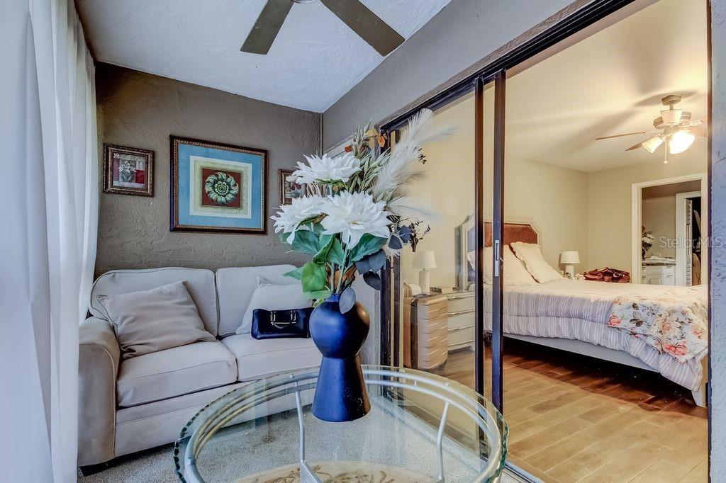 Image 28 of 31 For 3163 Landmark Drive 623