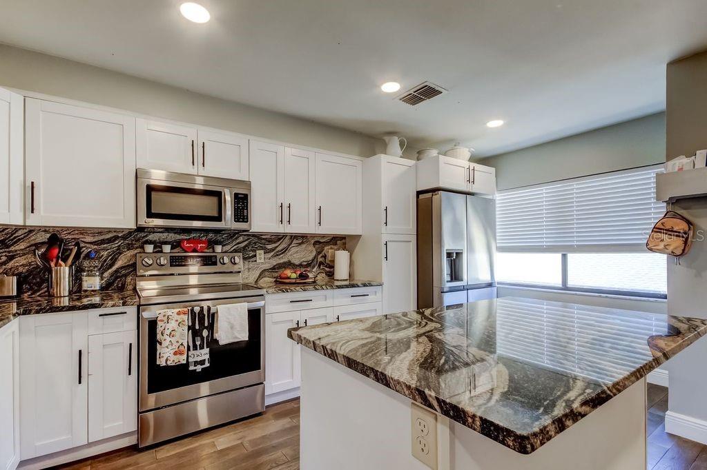 Image 6 of 31 For 3163 Landmark Drive 623