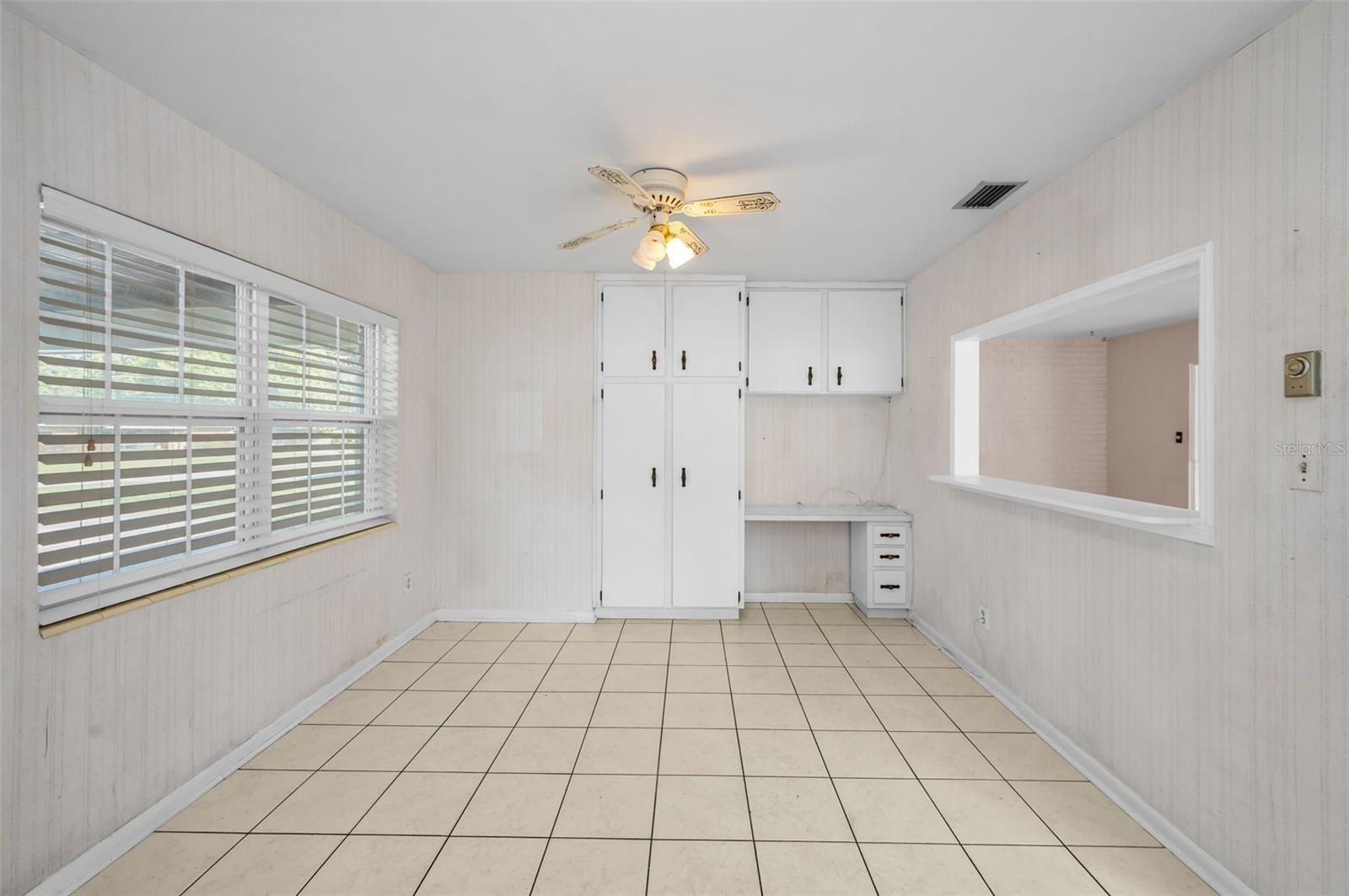 Image 18 of 57 For 2122 Erna Drive