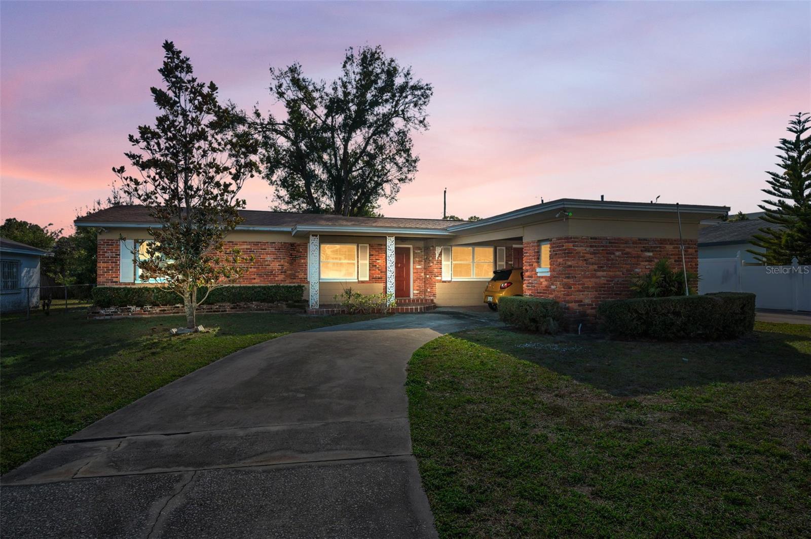 Image 2 of 57 For 2122 Erna Drive