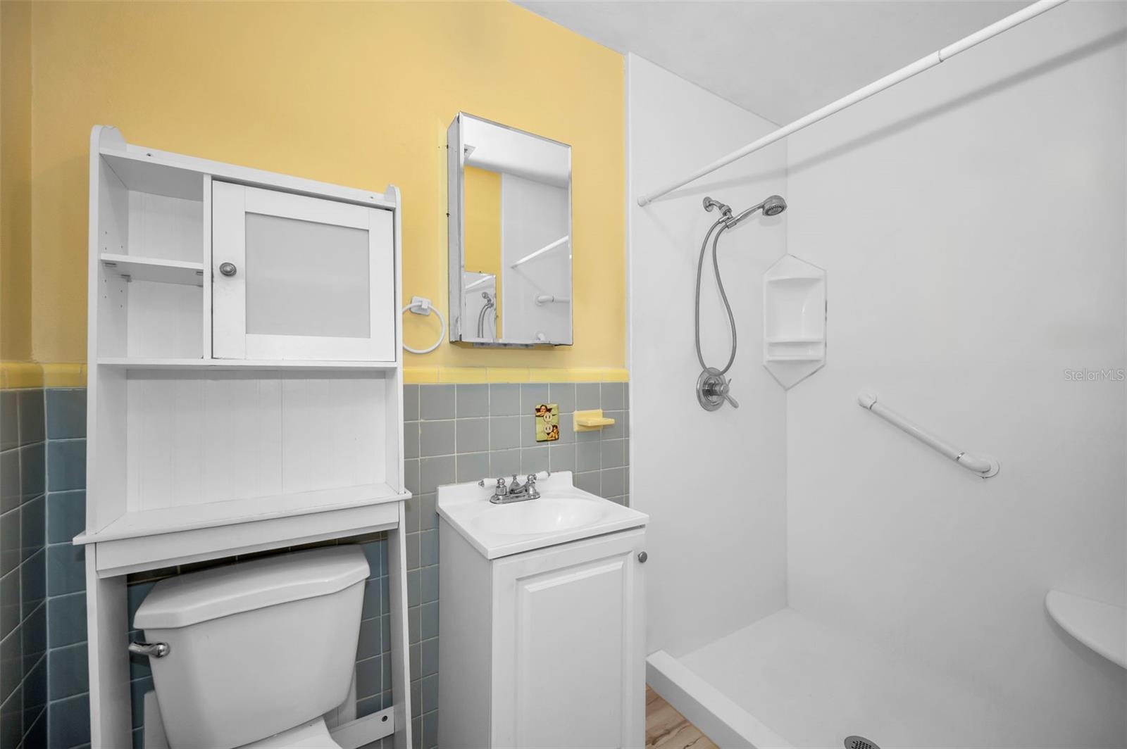 Image 28 of 57 For 2122 Erna Drive