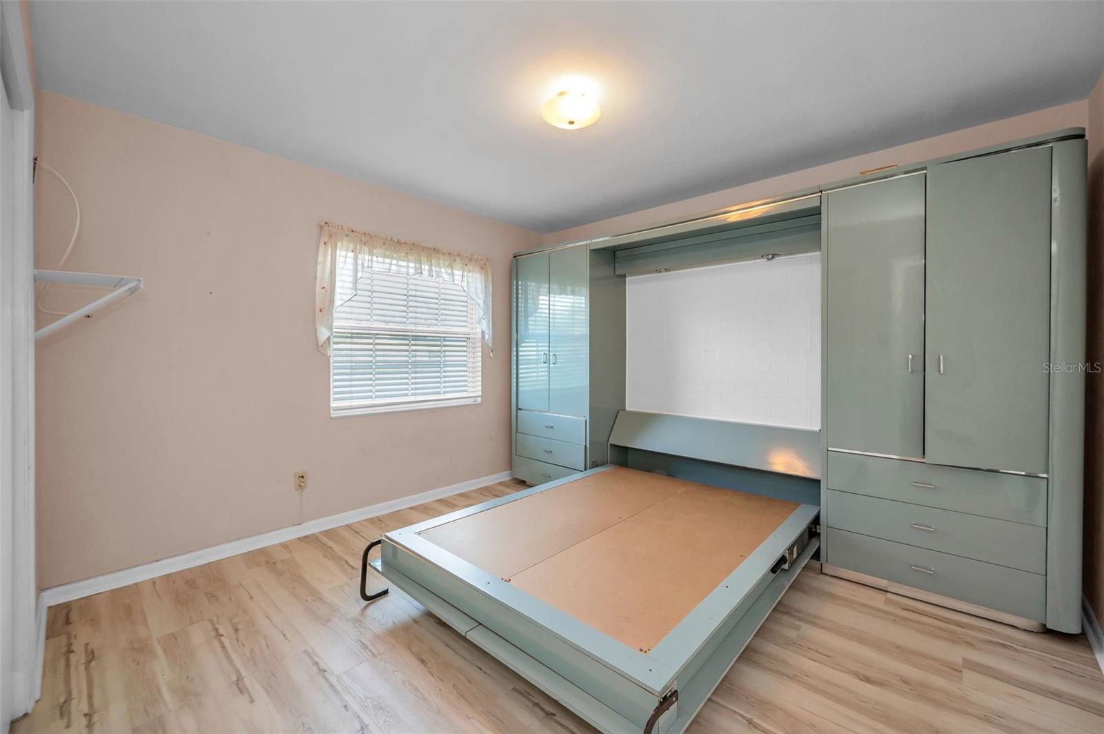 Image 29 of 57 For 2122 Erna Drive