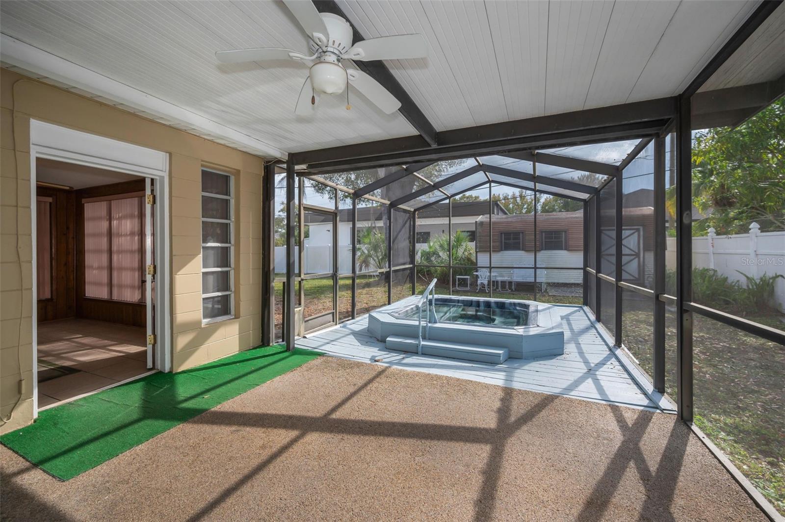 Image 36 of 57 For 2122 Erna Drive