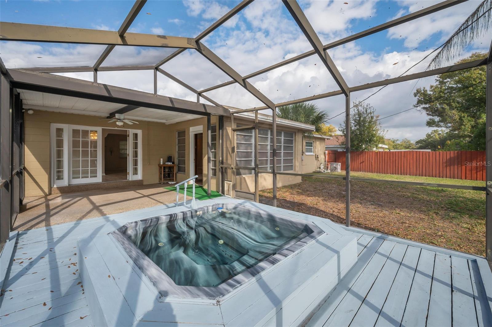 Image 38 of 57 For 2122 Erna Drive