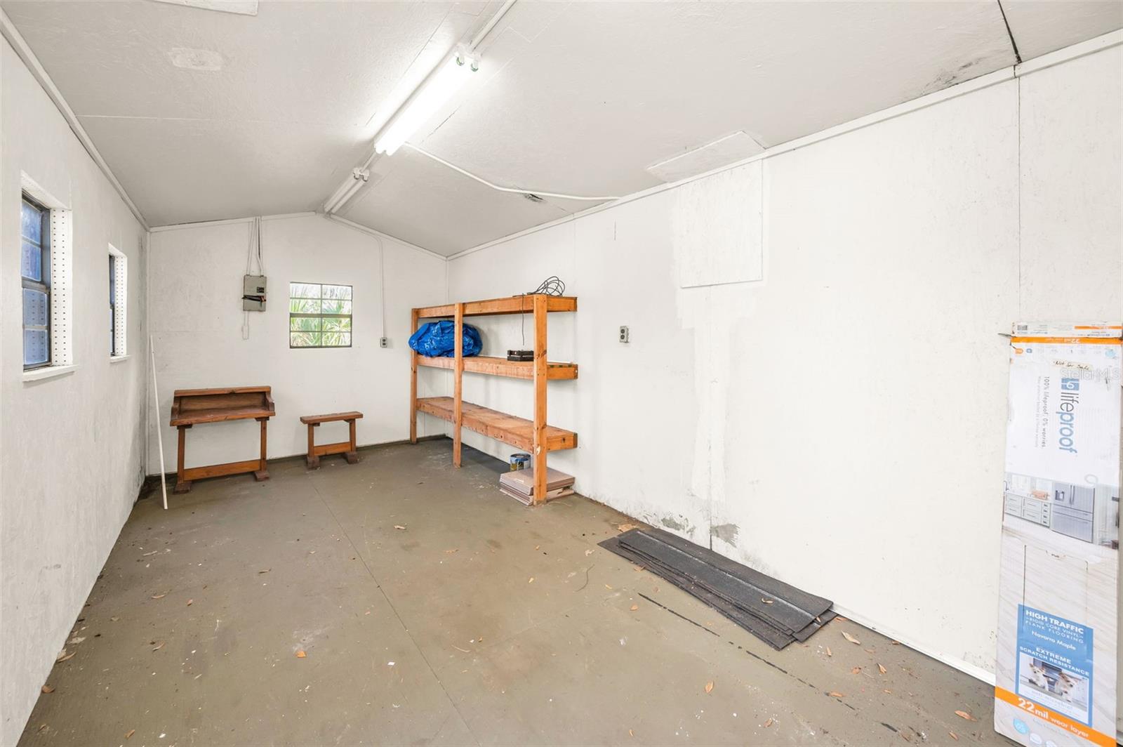 Image 40 of 57 For 2122 Erna Drive