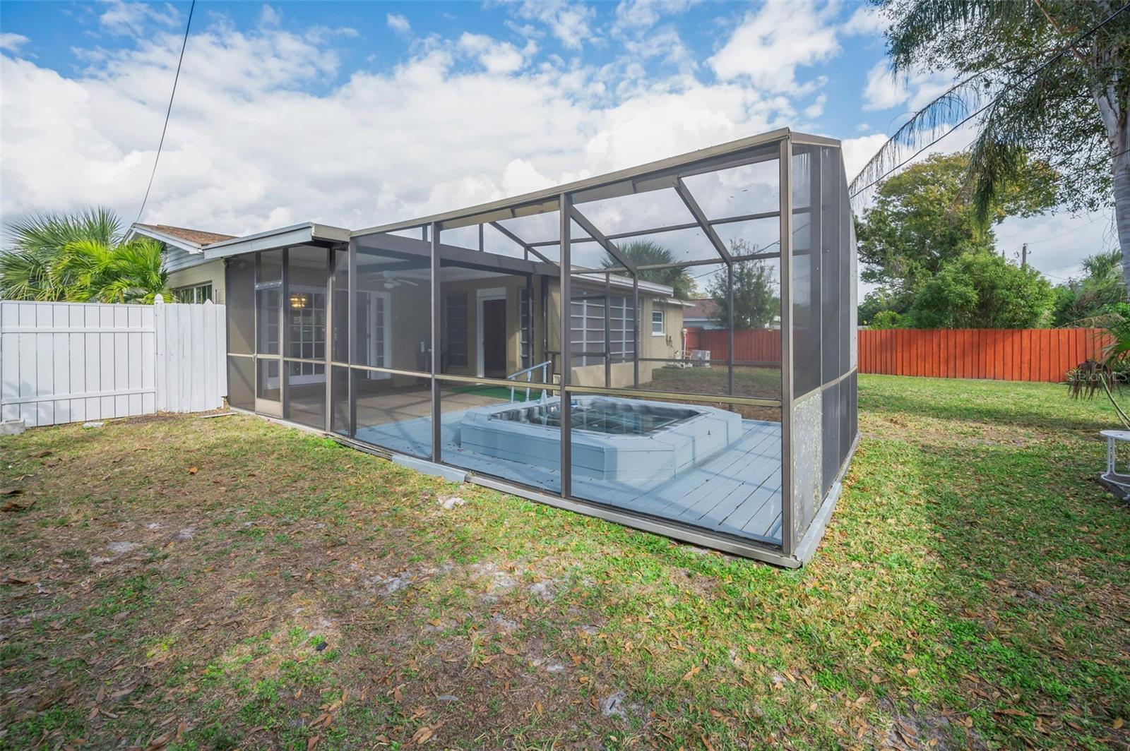 Image 46 of 57 For 2122 Erna Drive