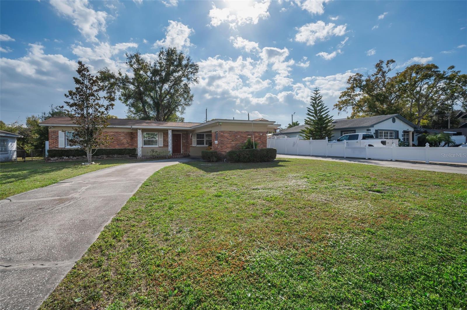 Image 52 of 57 For 2122 Erna Drive