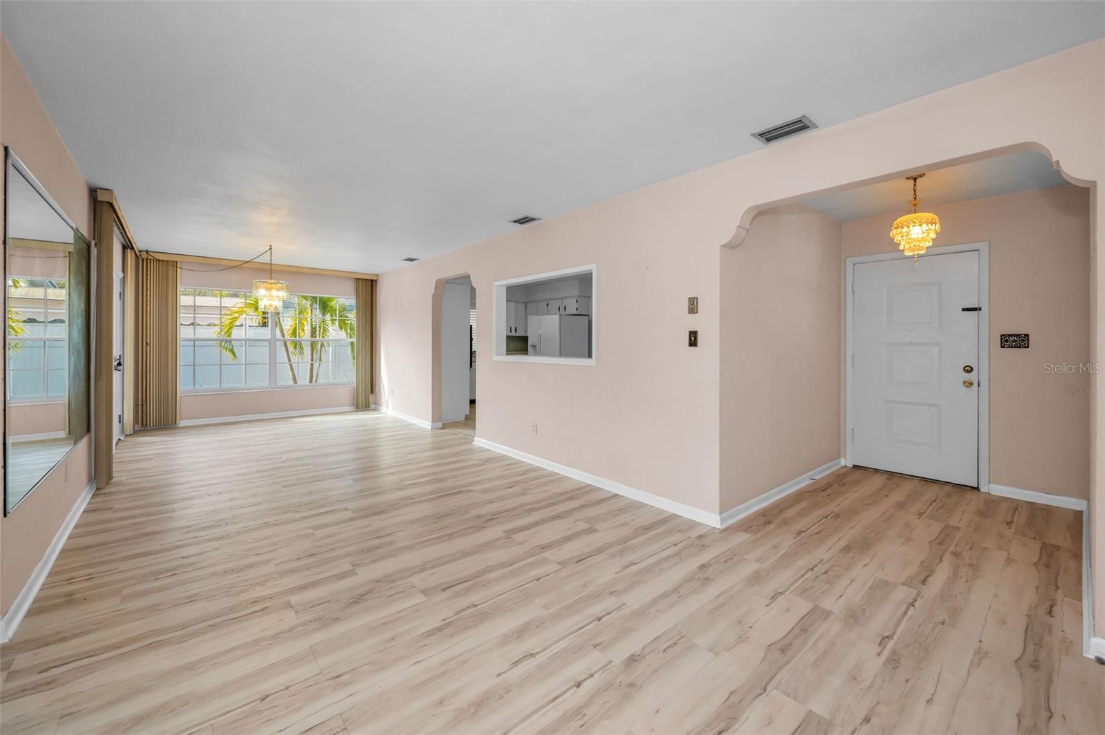 Image 6 of 57 For 2122 Erna Drive