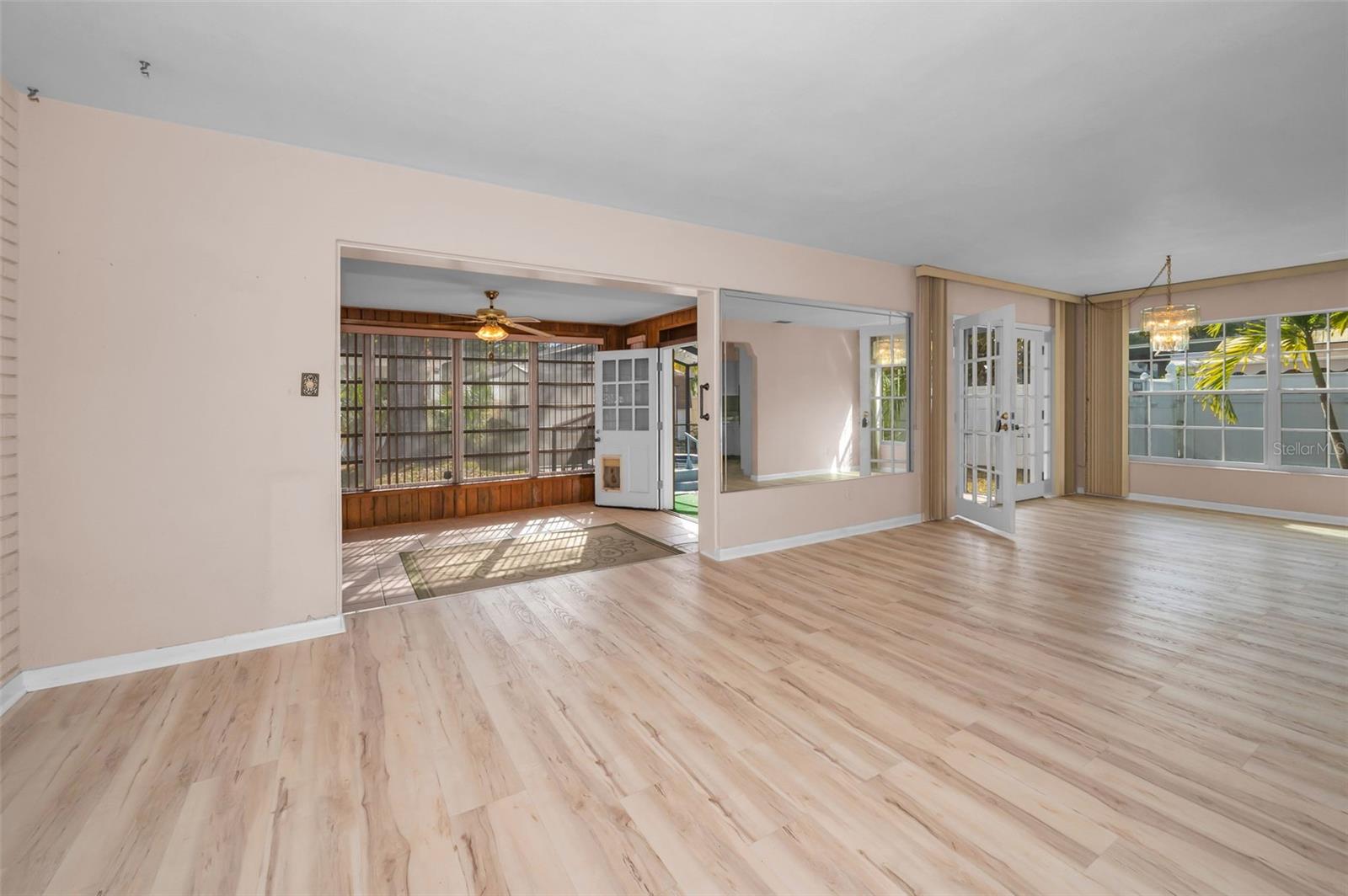 Image 9 of 57 For 2122 Erna Drive