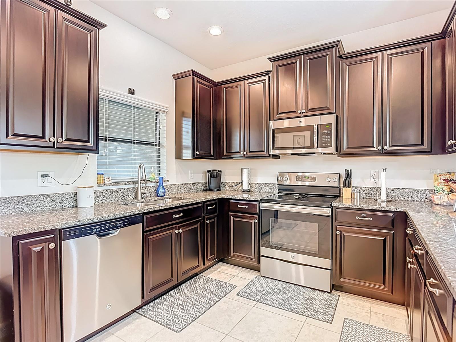 Image 16 of 47 For 28599 Tranquil Lake Circle