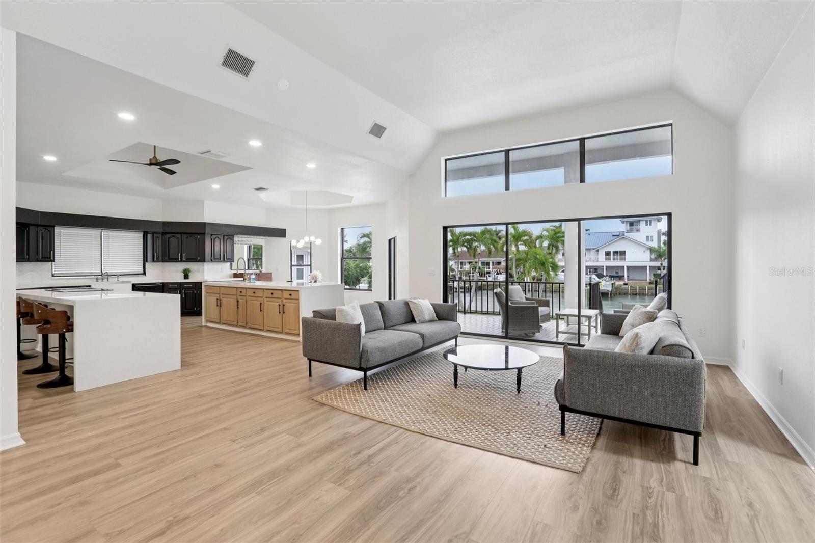 Image 10 of 72 For 120 8th Street E