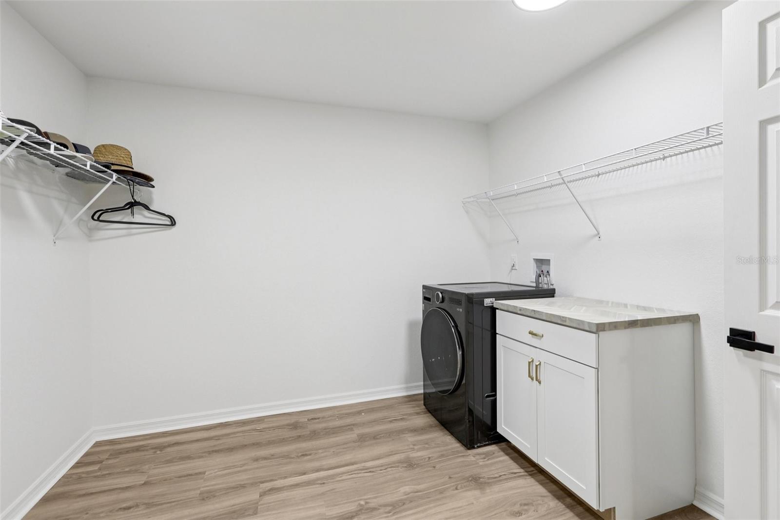 Image 29 of 72 For 120 8th Street E