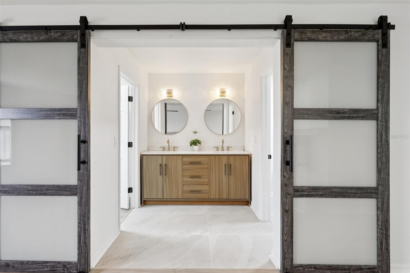 Image 39 of 72 For 120 8th Street E