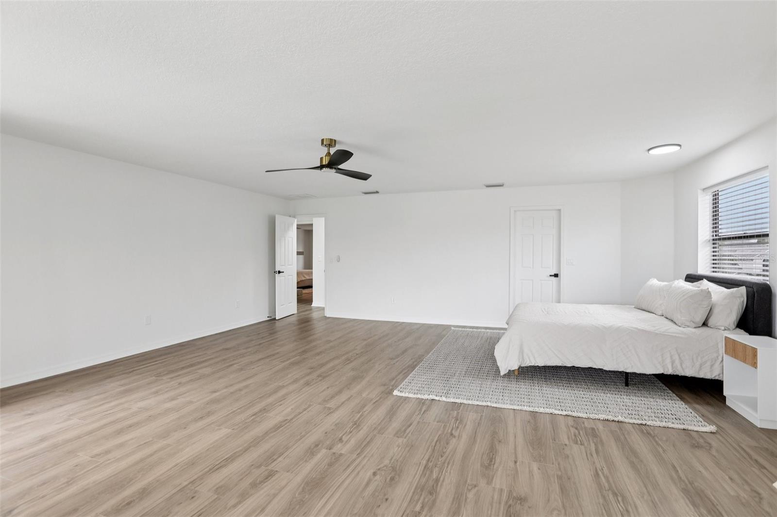 Image 45 of 72 For 120 8th Street E