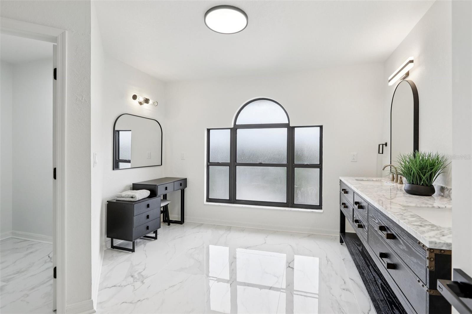 Image 47 of 72 For 120 8th Street E