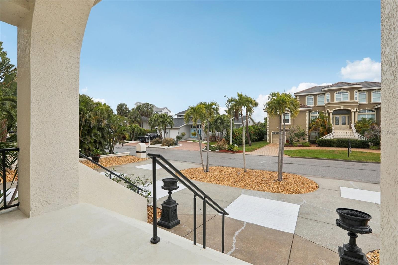 Image 5 of 72 For 120 8th Street E