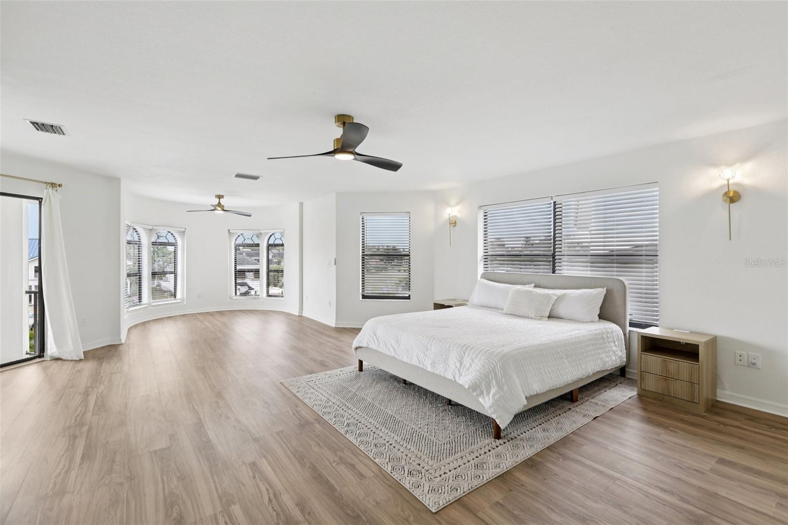 Image 51 of 72 For 120 8th Street E