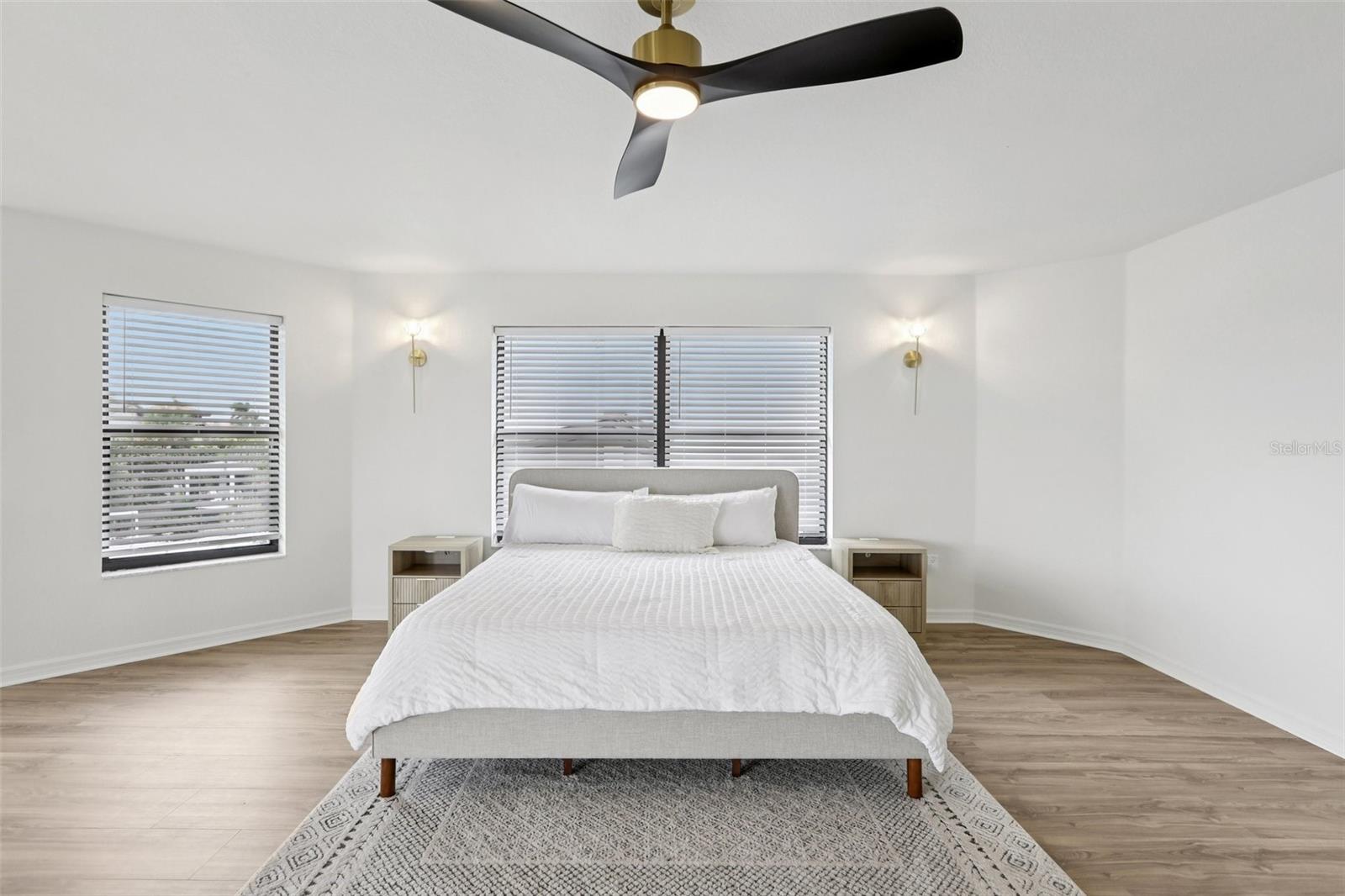 Image 54 of 72 For 120 8th Street E