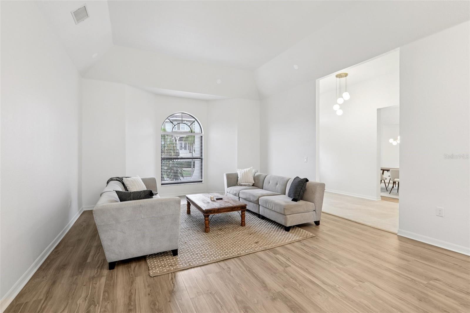 Image 8 of 72 For 120 8th Street E