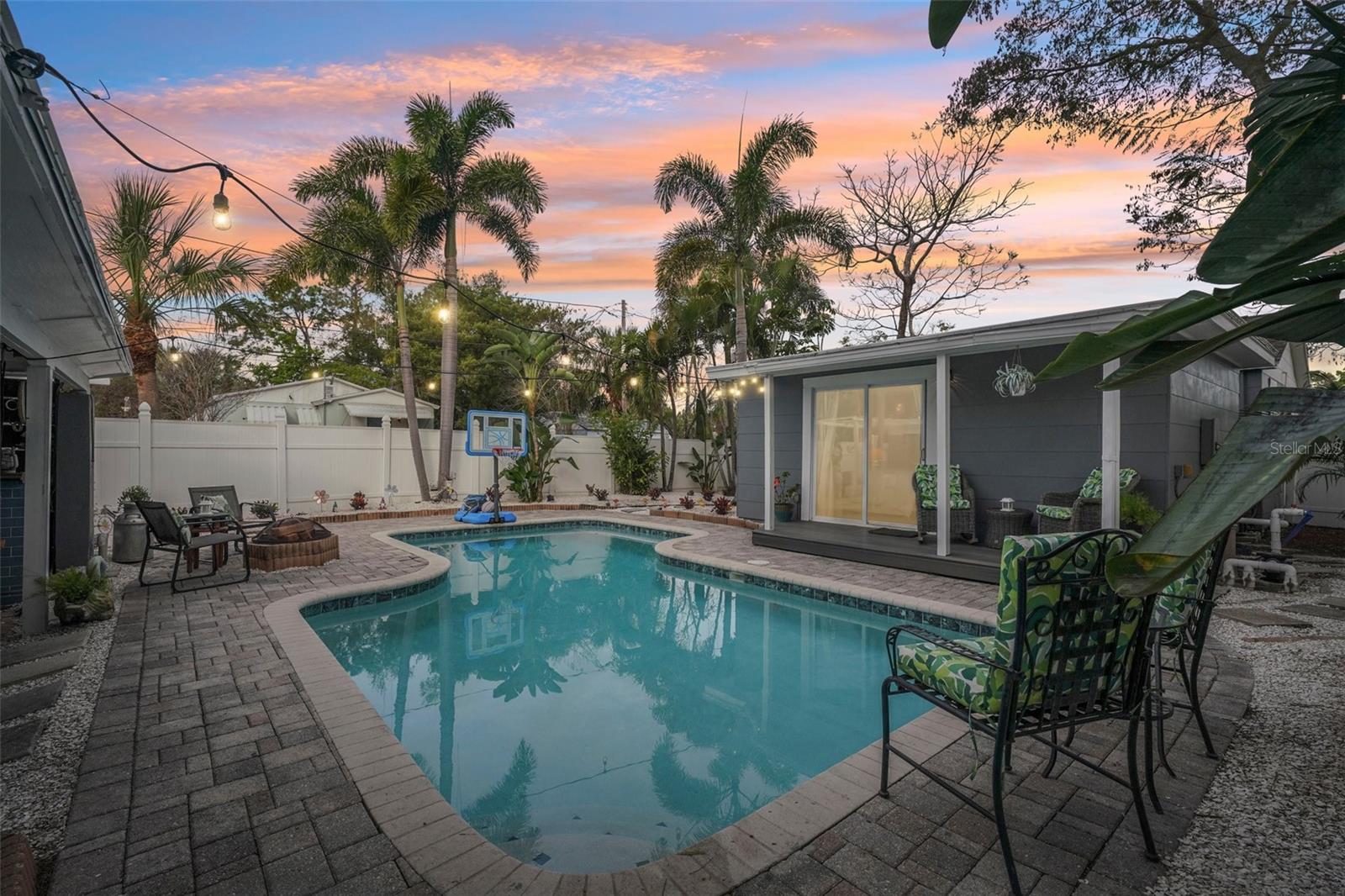 Image 2 of 49 For 2172 42nd Avenue N