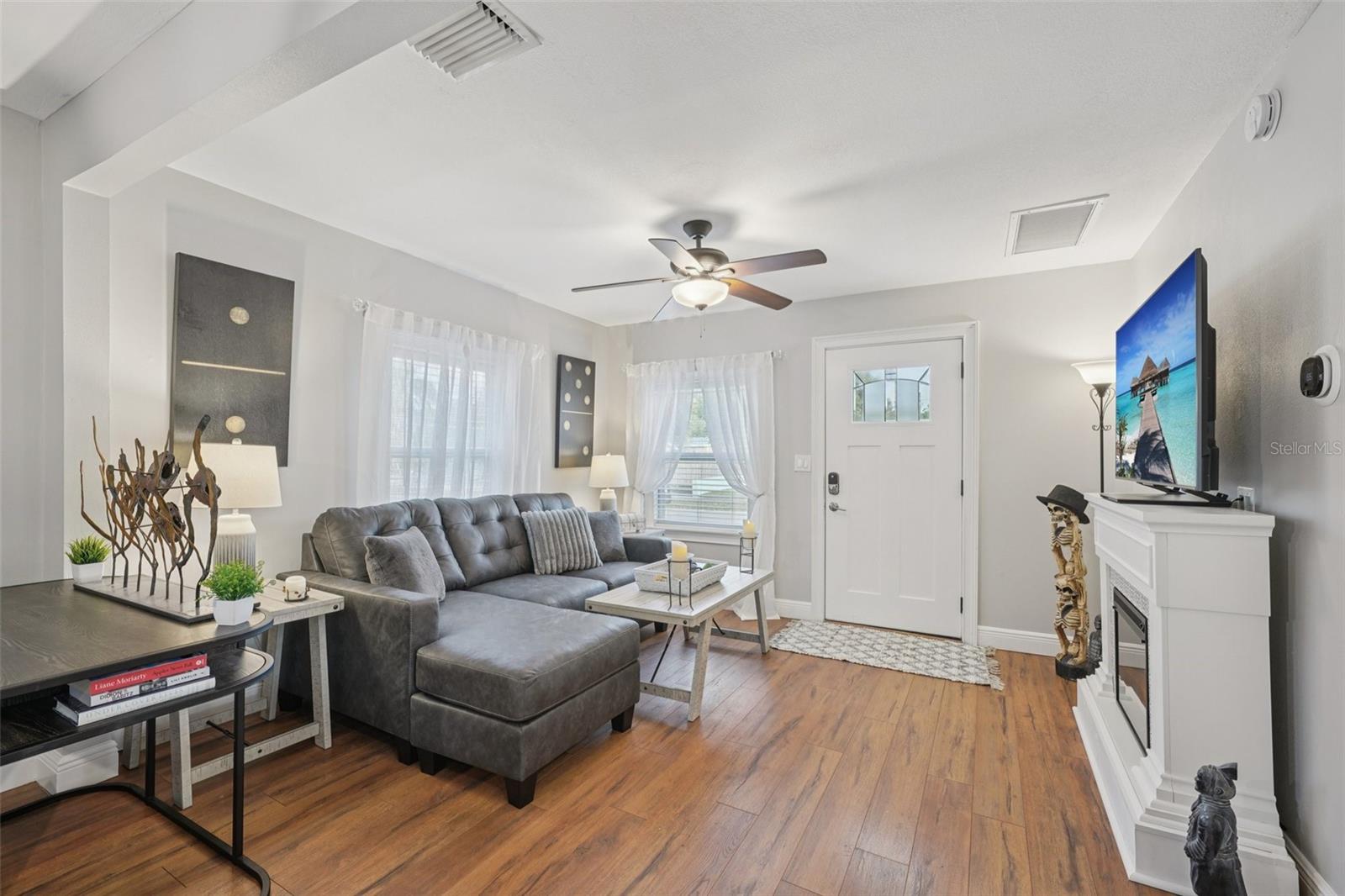 Image 5 of 49 For 2172 42nd Avenue N