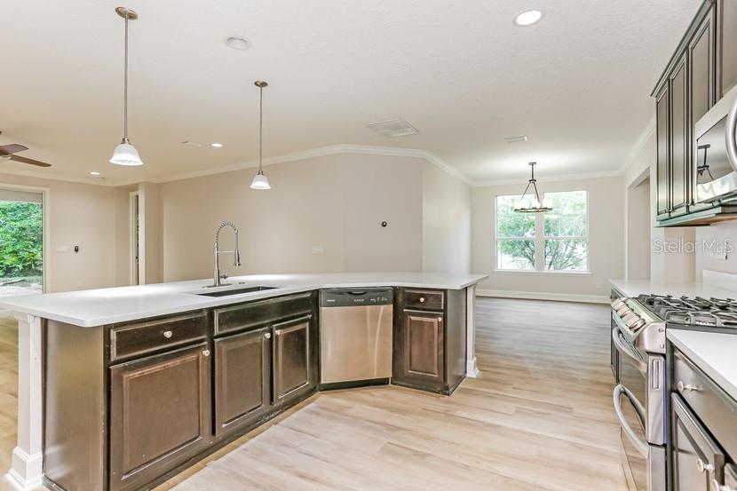 Image 7 of 20 For 124 Medio Drive