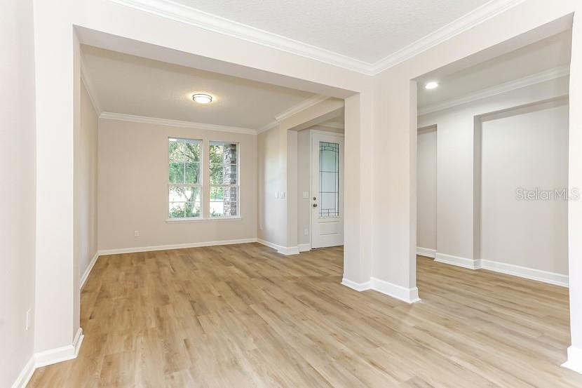 Image 8 of 20 For 124 Medio Drive