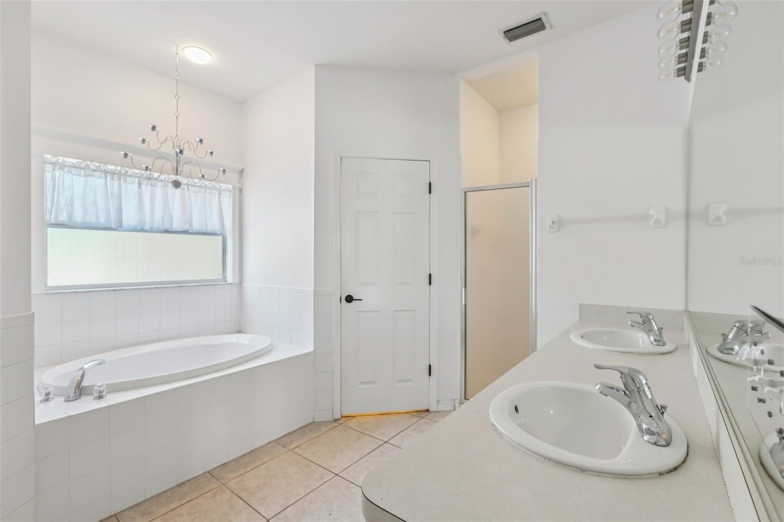 Image 17 of 28 For 12707 Linda Drive