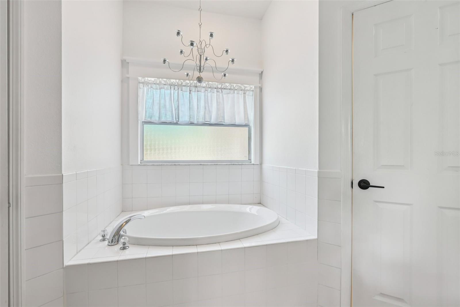 Image 19 of 28 For 12707 Linda Drive