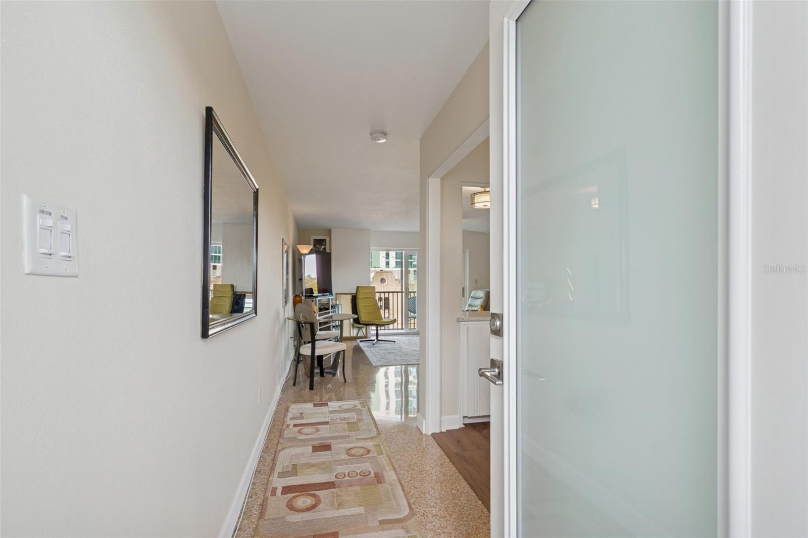 Image 13 of 39 For 750 Burlington Avenue N 4l