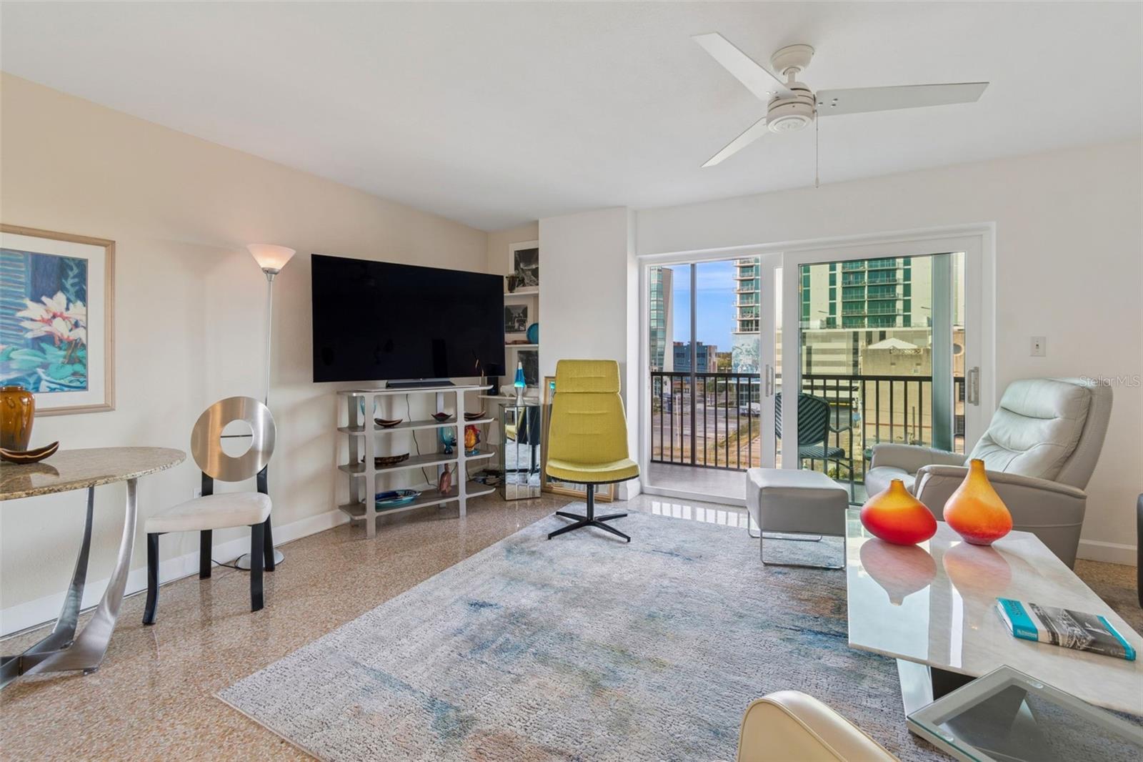 Image 21 of 39 For 750 Burlington Avenue N 4l