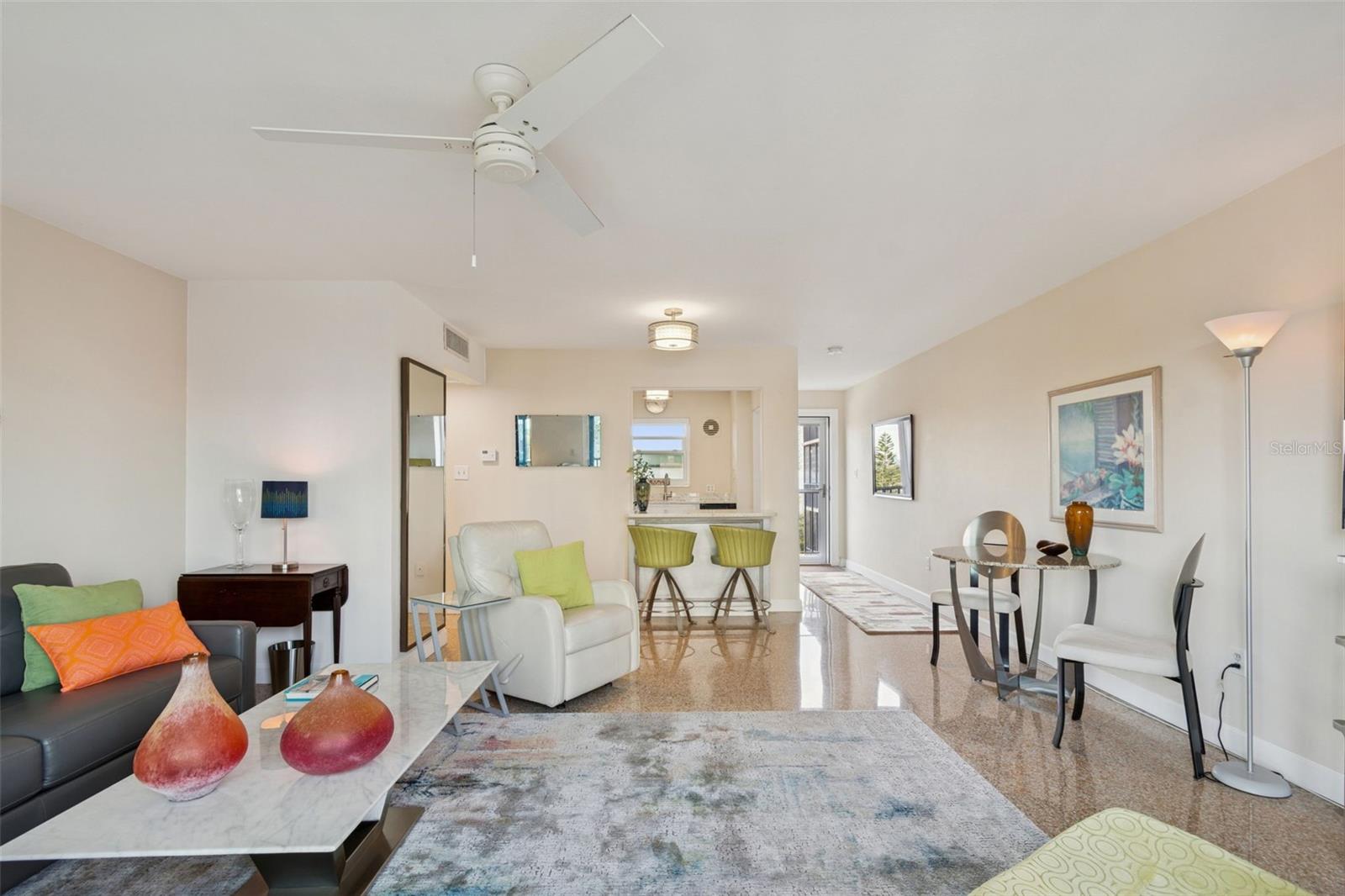 Image 22 of 39 For 750 Burlington Avenue N 4l