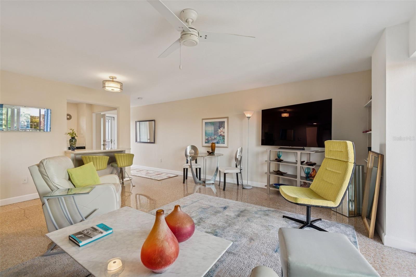 Image 23 of 39 For 750 Burlington Avenue N 4l