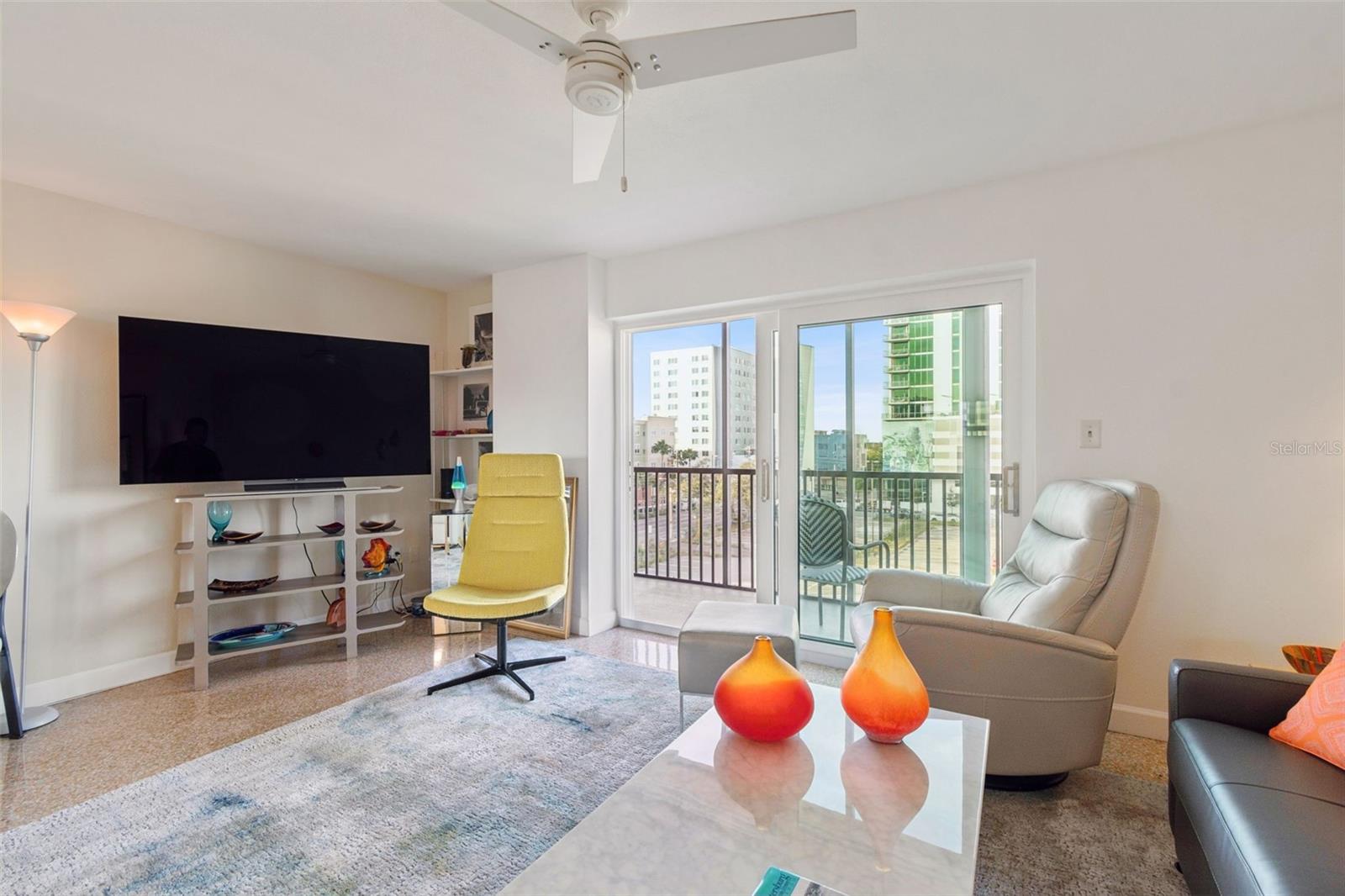 Image 24 of 39 For 750 Burlington Avenue N 4l