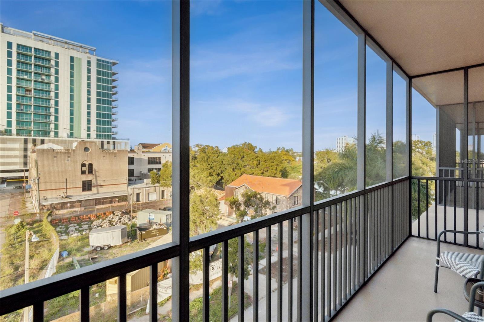 Image 26 of 39 For 750 Burlington Avenue N 4l