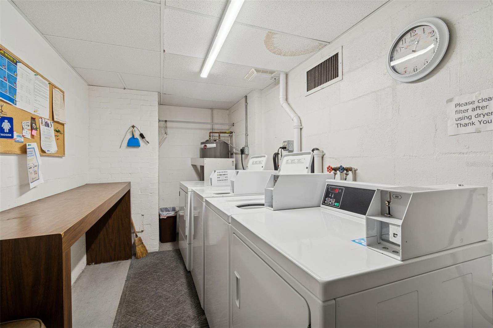 Image 31 of 39 For 750 Burlington Avenue N 4l