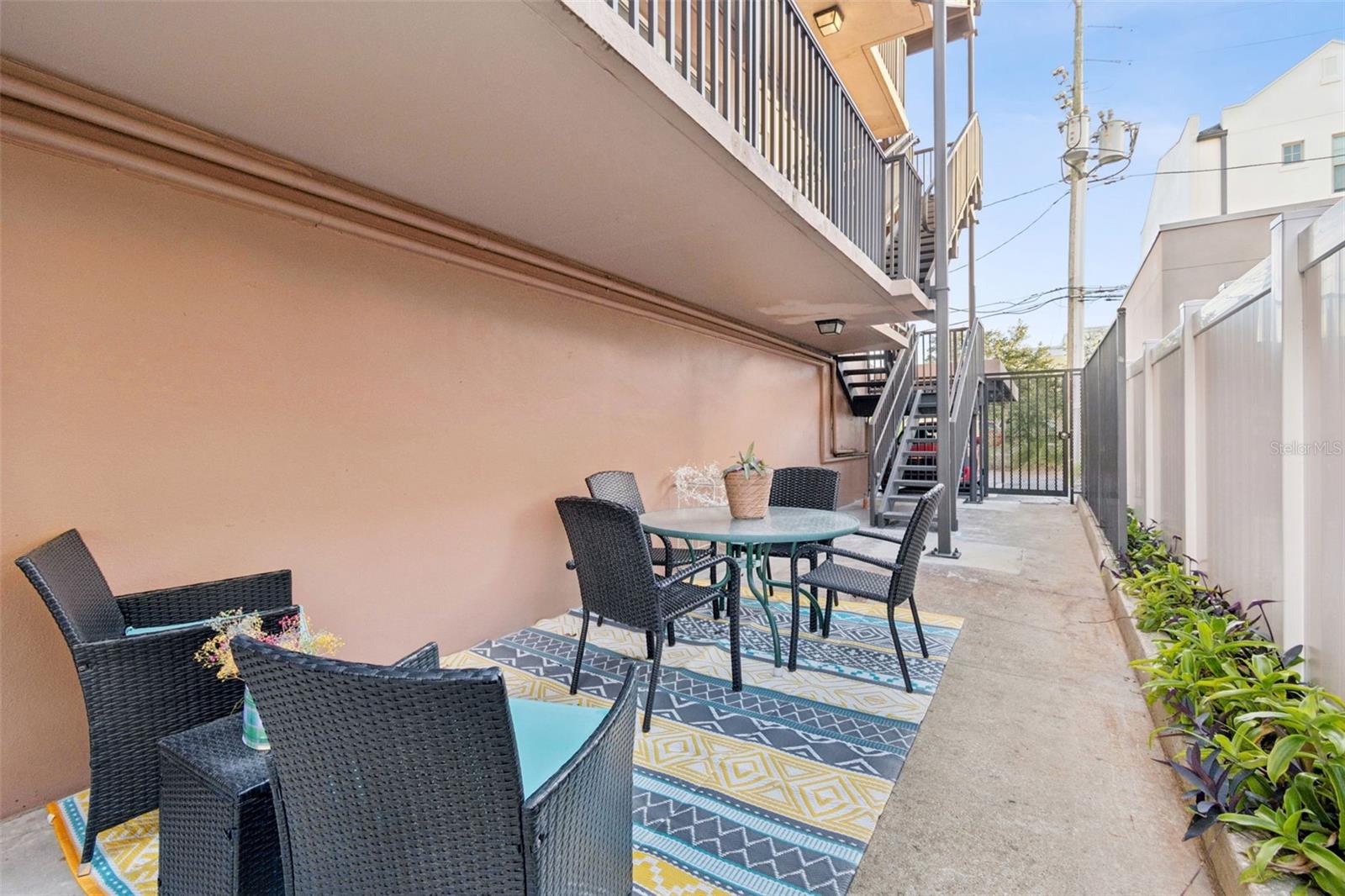 Image 33 of 39 For 750 Burlington Avenue N 4l