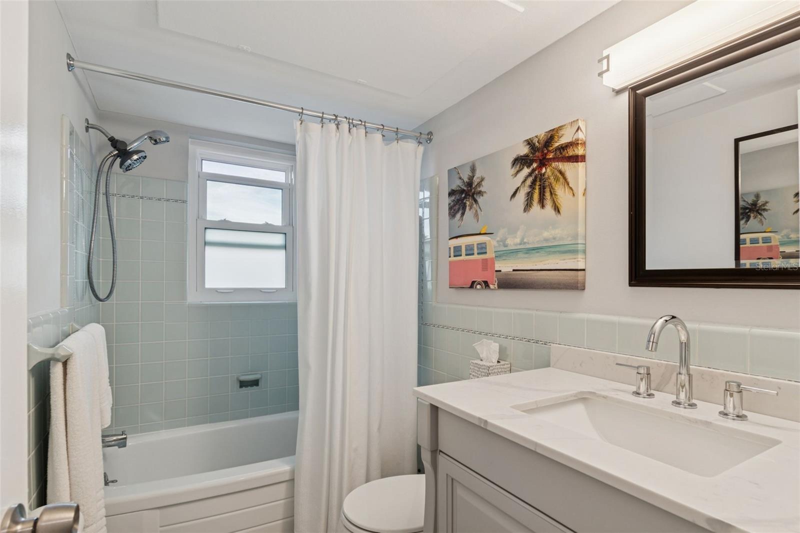 Image 9 of 39 For 750 Burlington Avenue N 4l