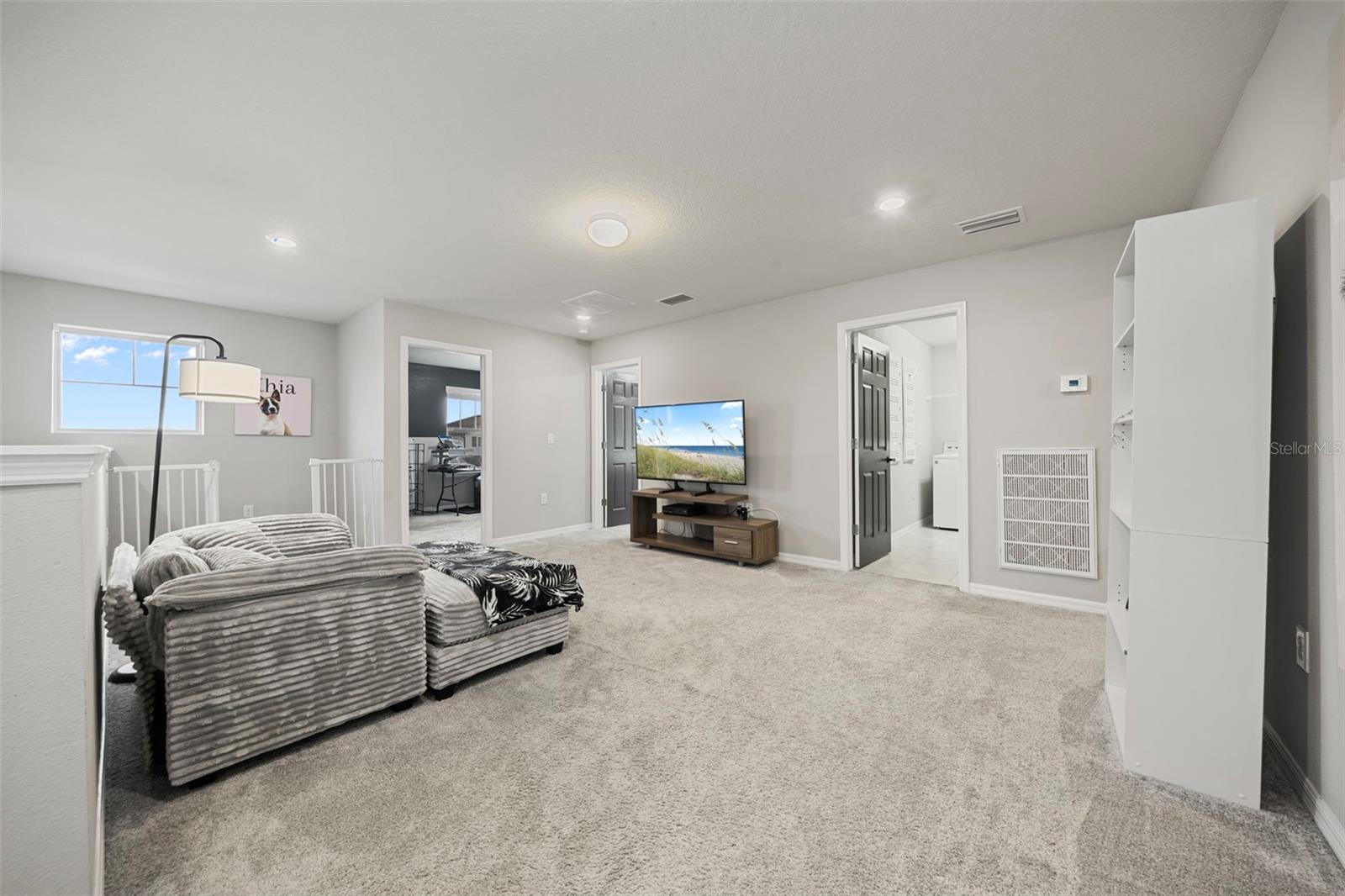 Image 28 of 79 For 7743 Yale Harbor Drive