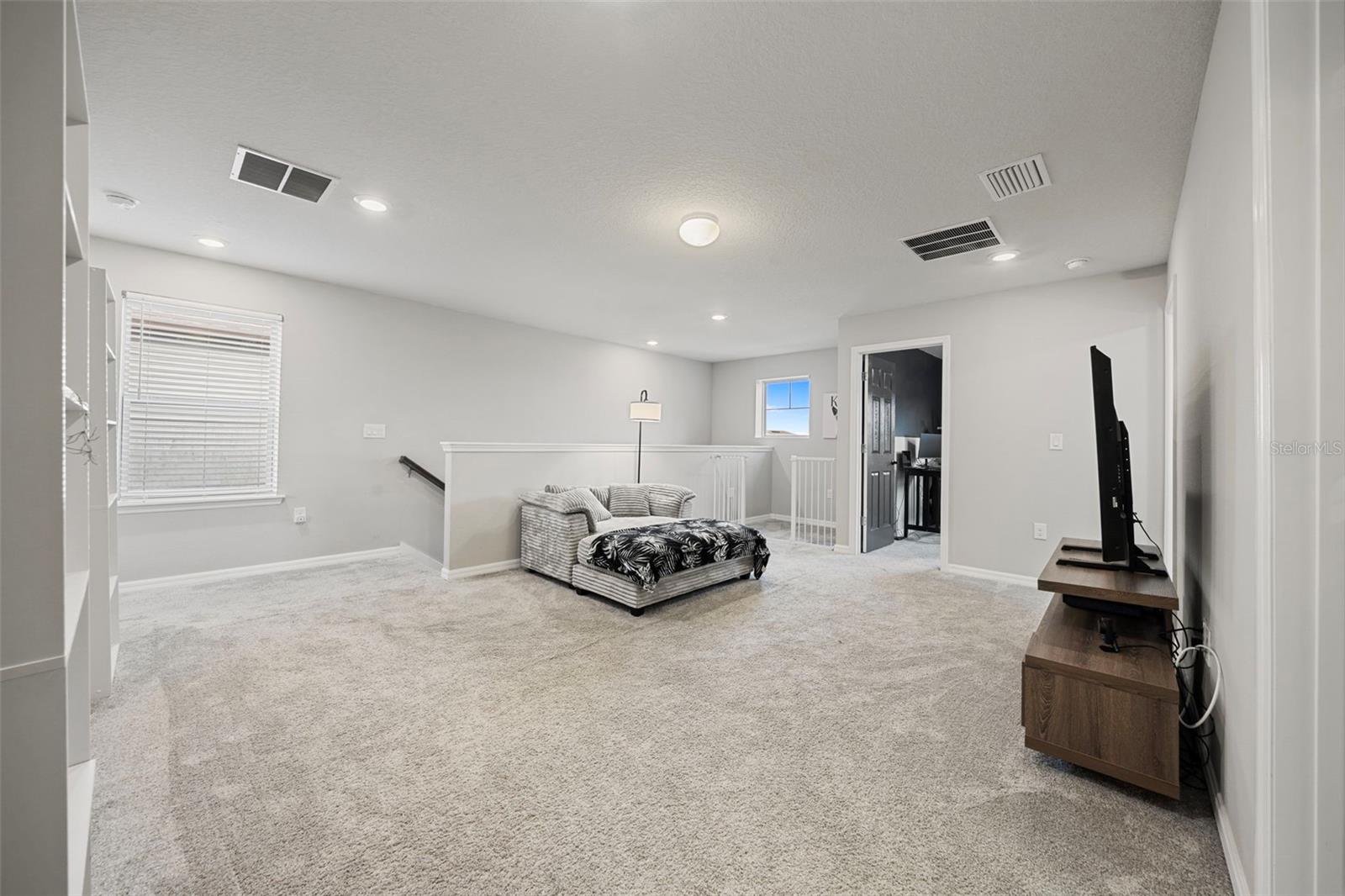 Image 29 of 79 For 7743 Yale Harbor Drive