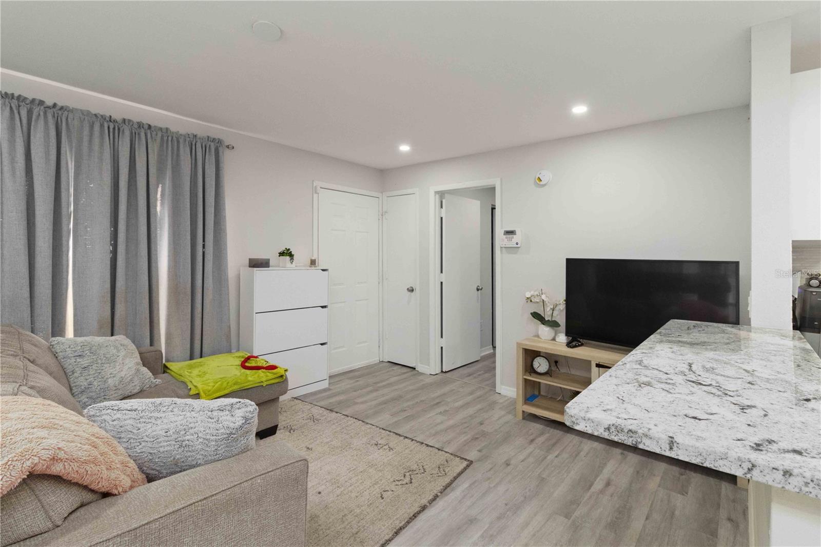 Image 6 of 23 For 14101 Village View Drive