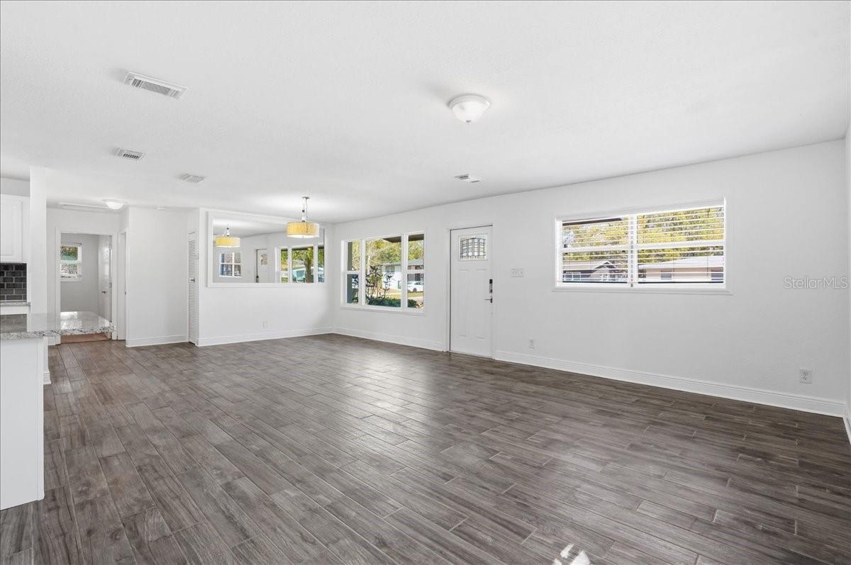 Image 4 of 19 For 4408 Wisconsin Avenue