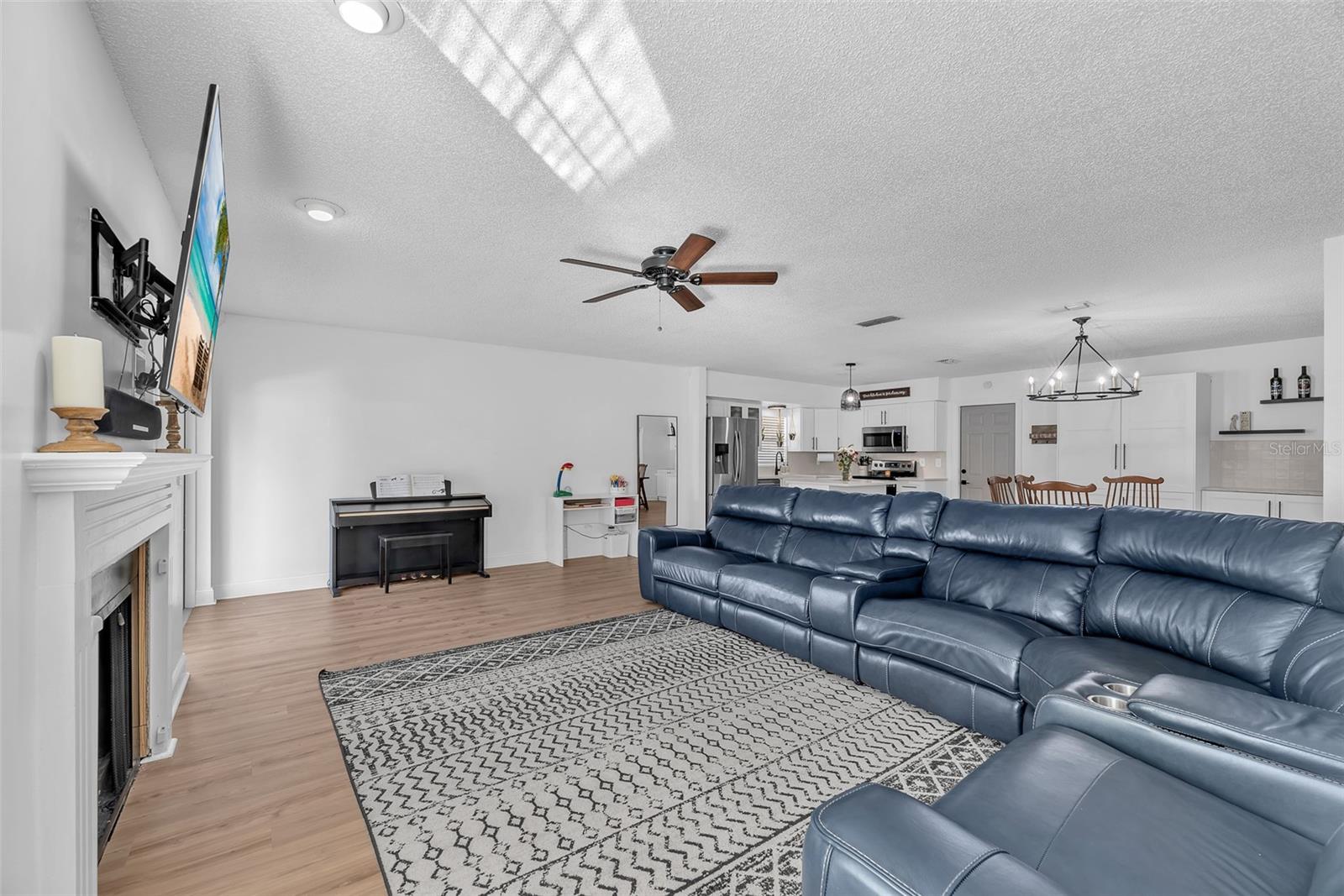 Image 11 of 33 For 4706 Heath Avenue