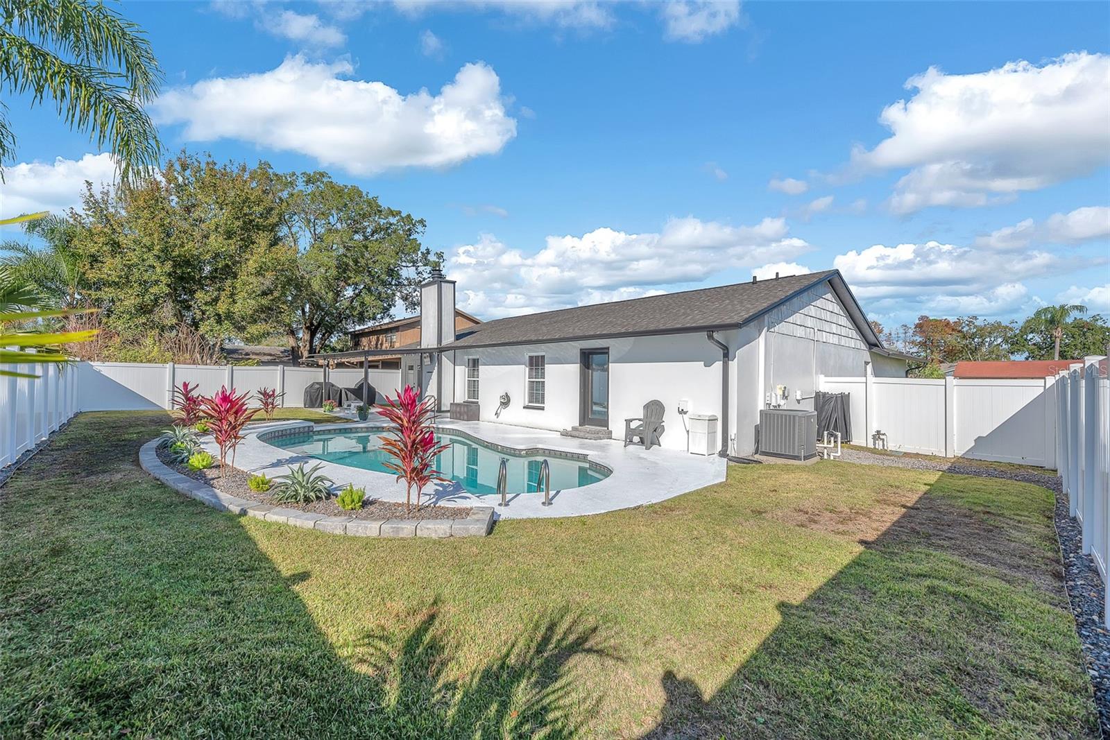 Image 24 of 33 For 4706 Heath Avenue