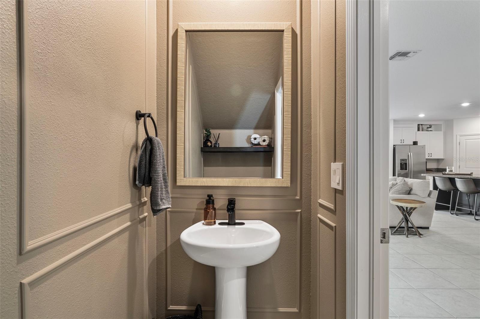 Image 12 of 95 For 4311 Romano Busciglio Street