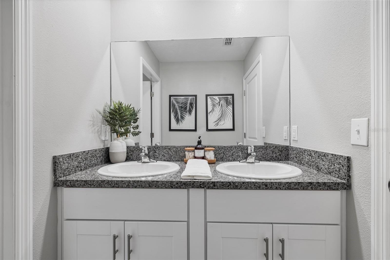 Image 40 of 95 For 4311 Romano Busciglio Street