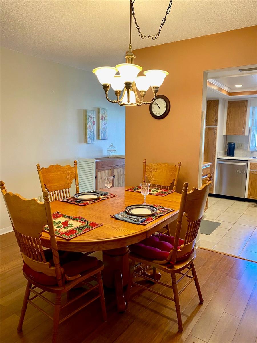 Image 10 of 30 For 1662 Lake Avenue 6