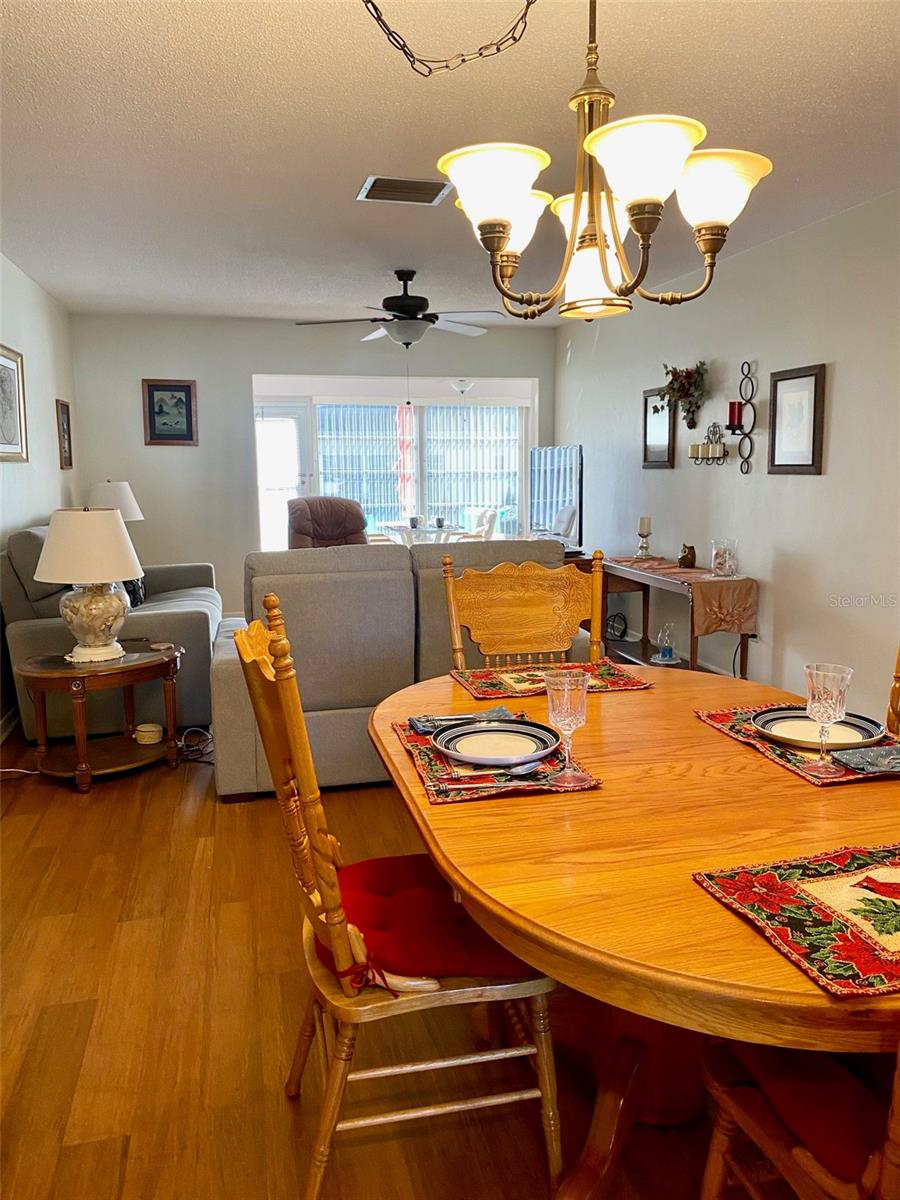 Image 11 of 30 For 1662 Lake Avenue 6